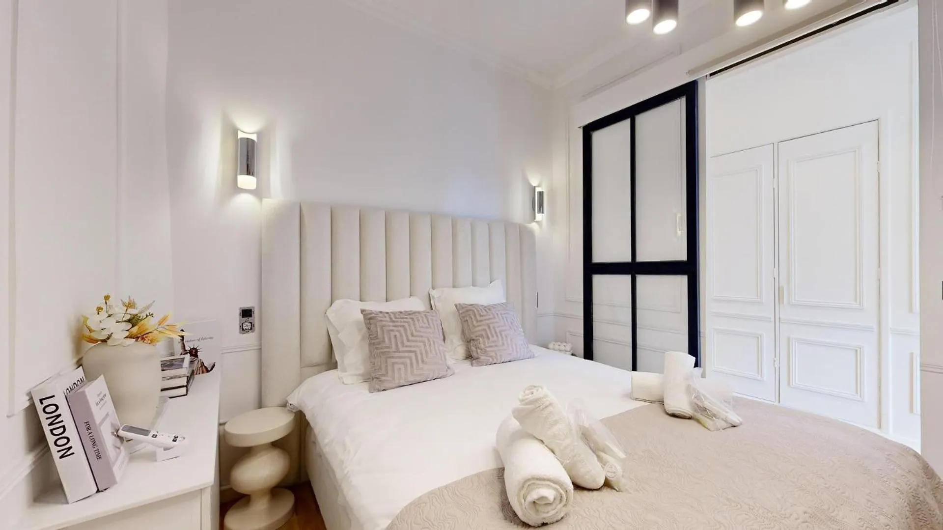 407 Elysee 76- Superbe Vue Champs Elysees アパート パリ